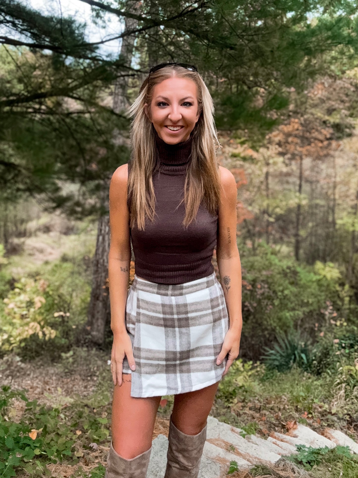 Sleeveless Turtleneck Knit Top